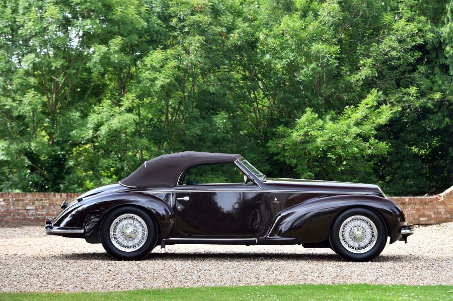  Alfa Romeo 6C 2500 S Cabriolet (915.019) 1939 года  (фото 2 из 10)
